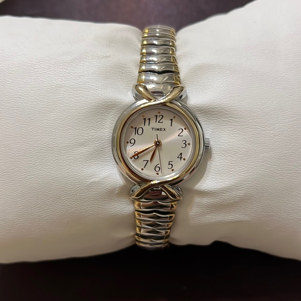 Timex Ladies Dress Watch Silver & Gold elastic band slightly used